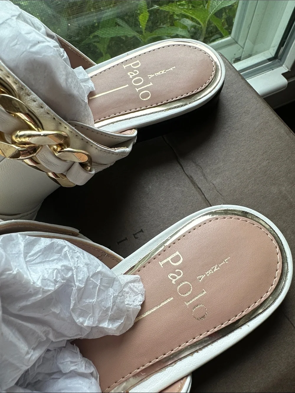 Paolo Women’s White Pointed-Toe Slip-On Mules with Gold Chain Detail SIZE6